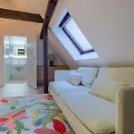 Nest 1 King Bed Near Hb Zürich