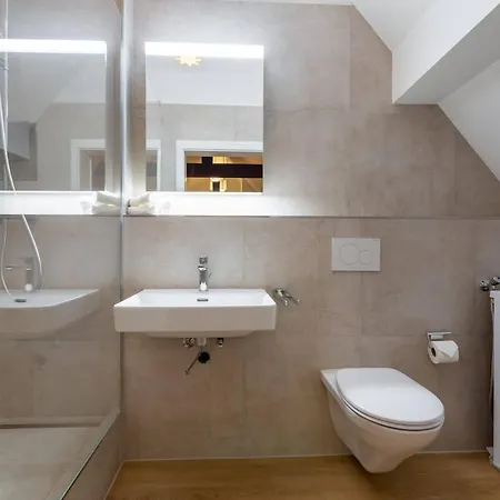 Nest Suite 1 King Bed Near Zuerich Hb Διαμέρισμα *