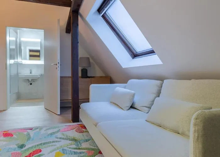 Nest - Cosy For Two Zurique