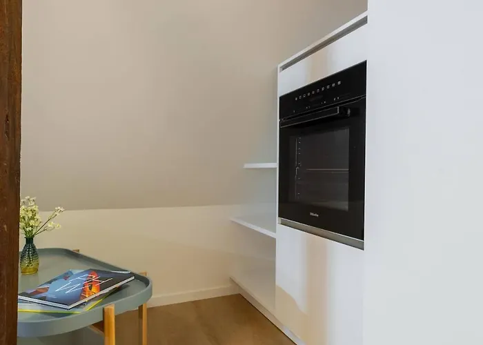 Nest Suite 1 King Bed Near Zuerich Hb Apartman